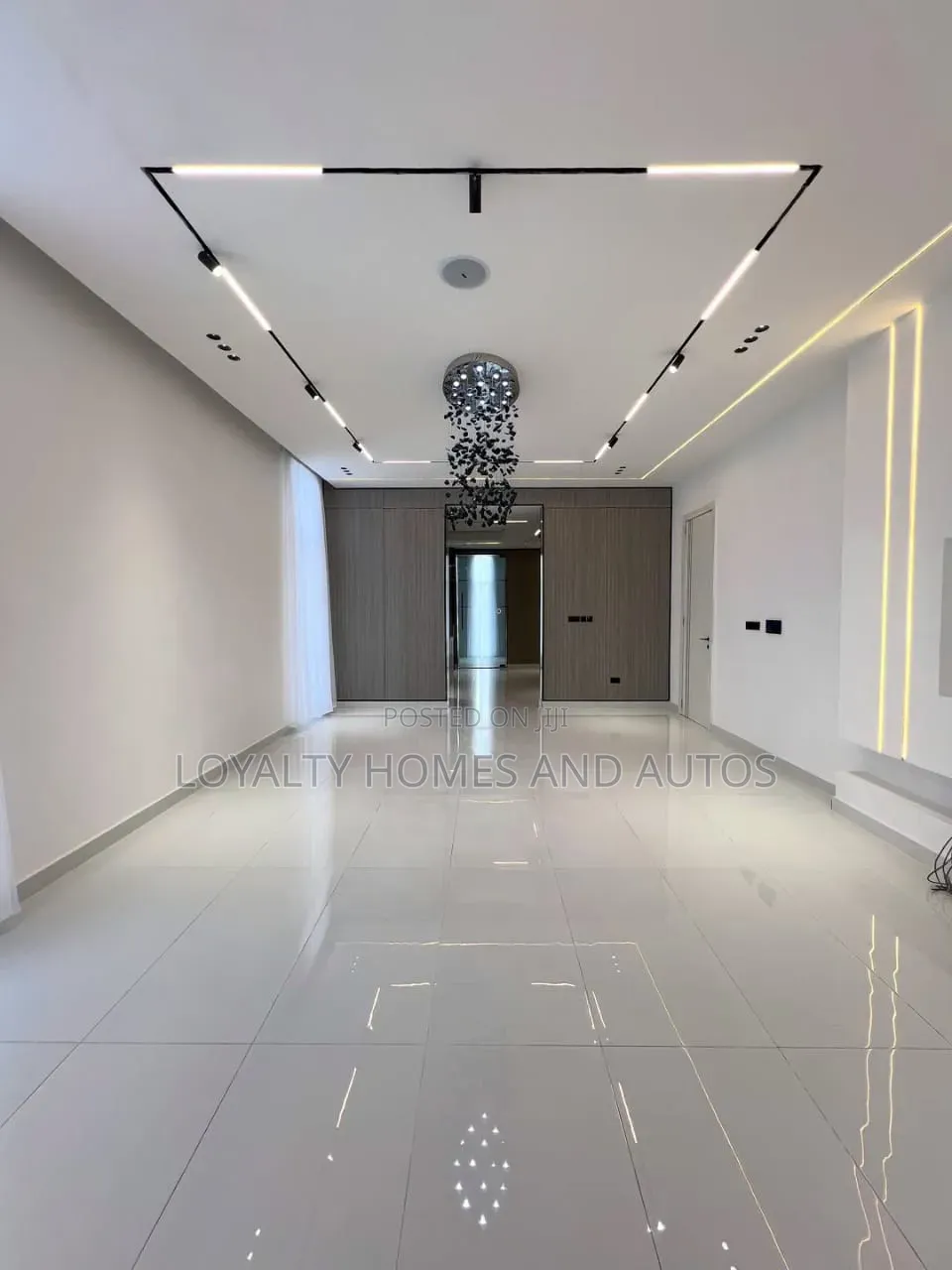 5bdrm Duplex in Osapa london for sale in Osapa london