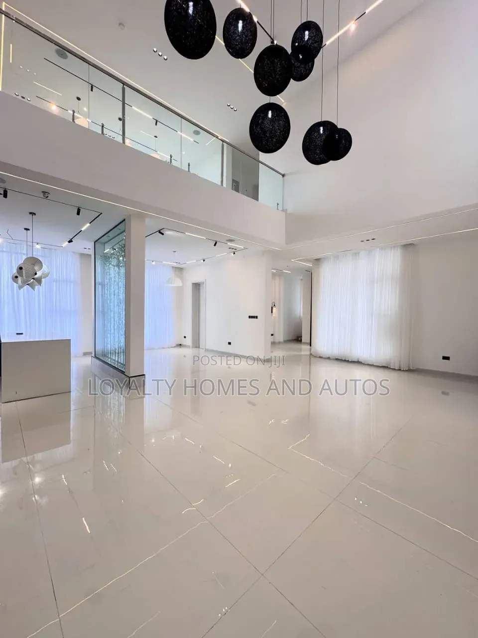 5bdrm Duplex in Osapa london for sale in Osapa london