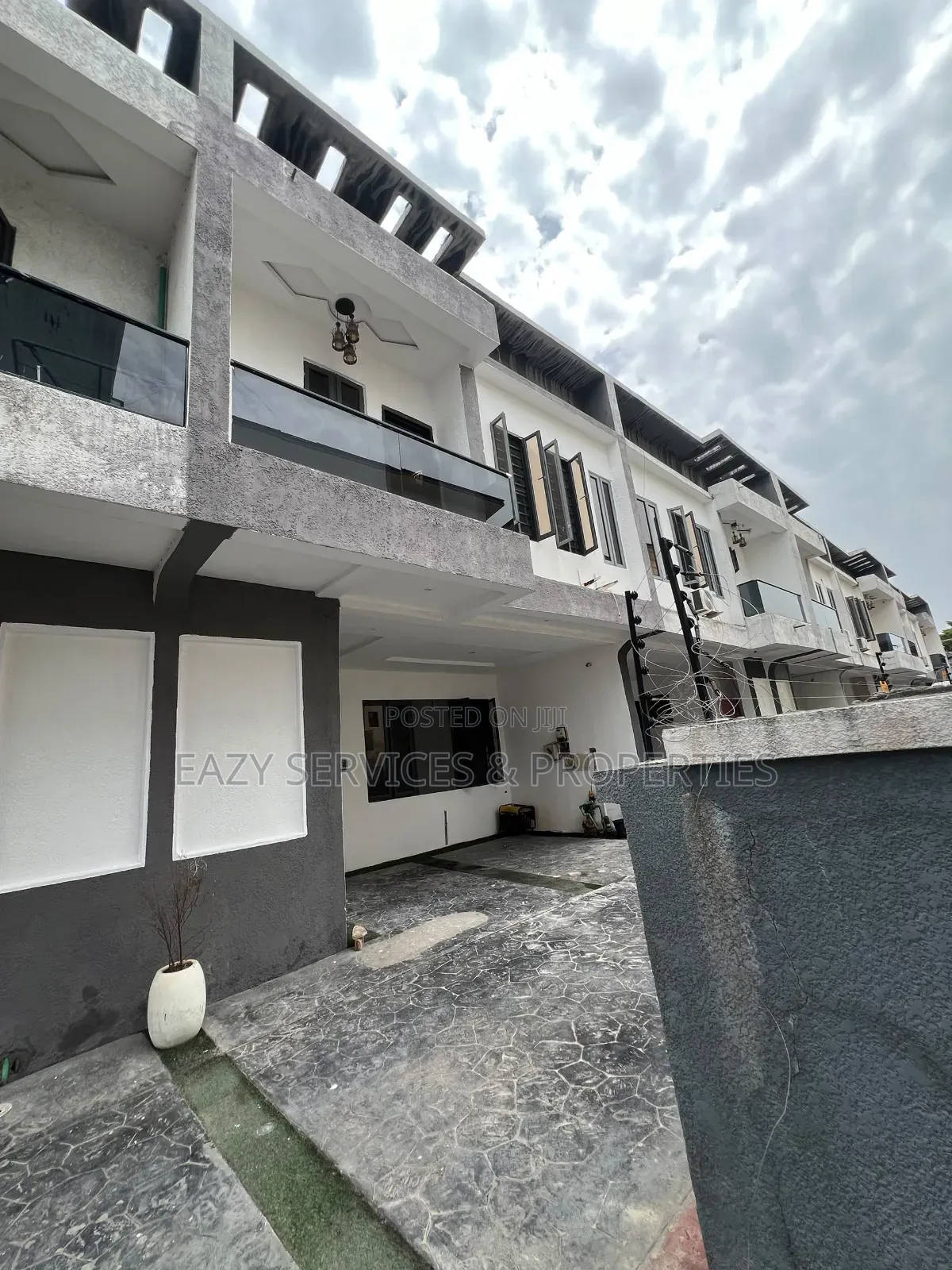1bdrm Shared Apartment in Gated And Secured, Ikate for rent in Ikate
