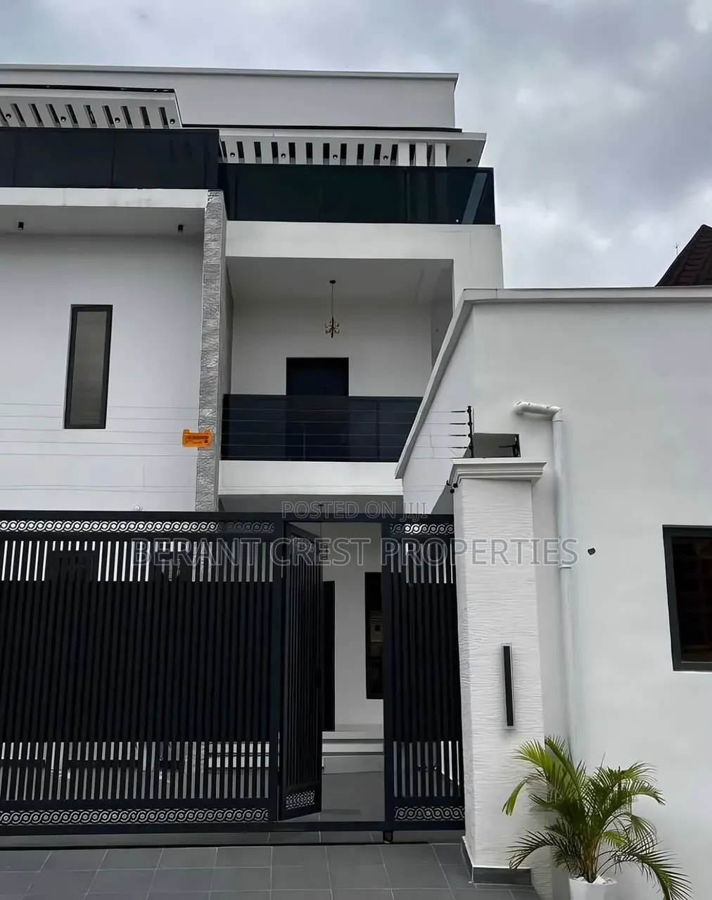 5bdrm Mansion in Zone E Extension Apo for sale in Apo Resettlement
