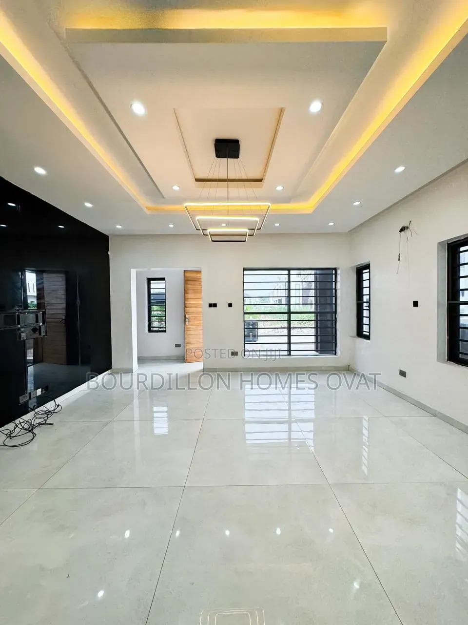 5bdrm Duplex in Megamound Estate for sale in Lekki Expressway