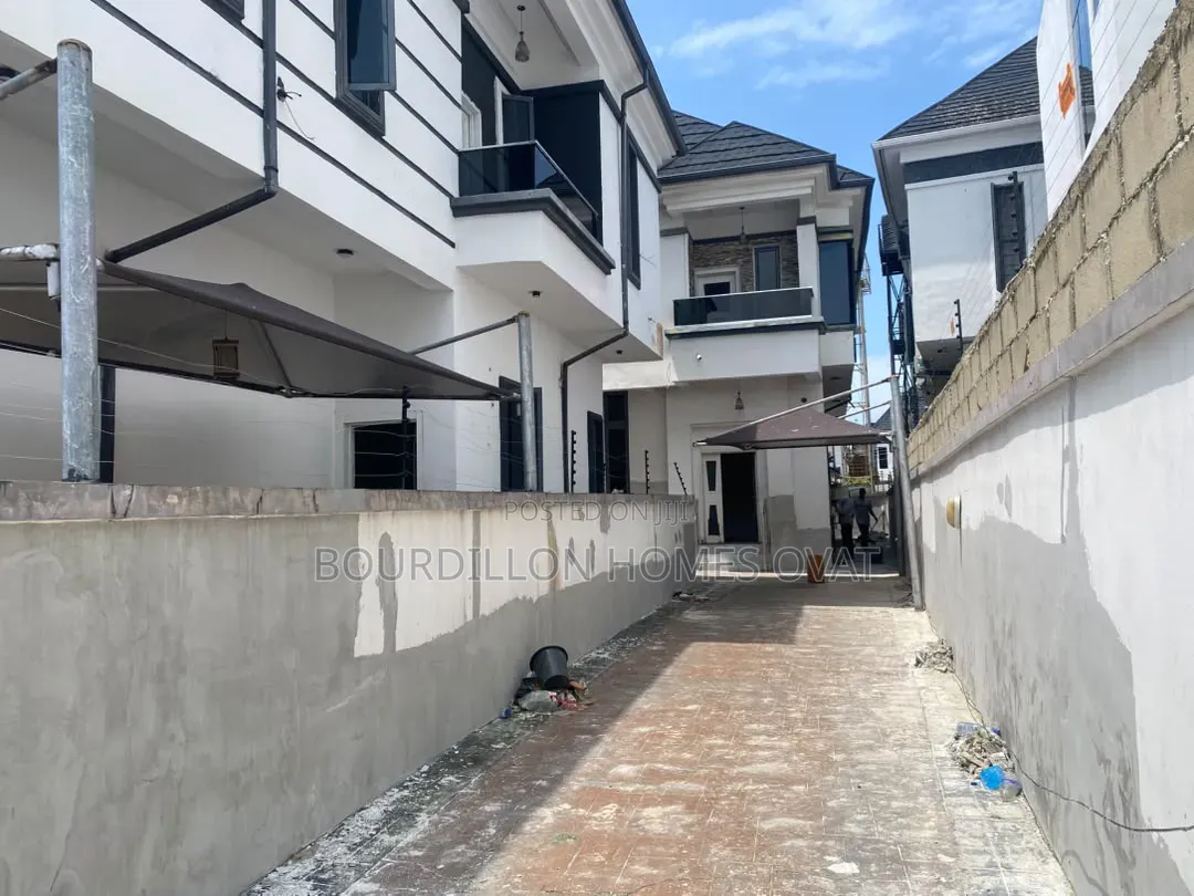 4bdrm Duplex in Ologolo Lekki Lagos for rent in Ologolo