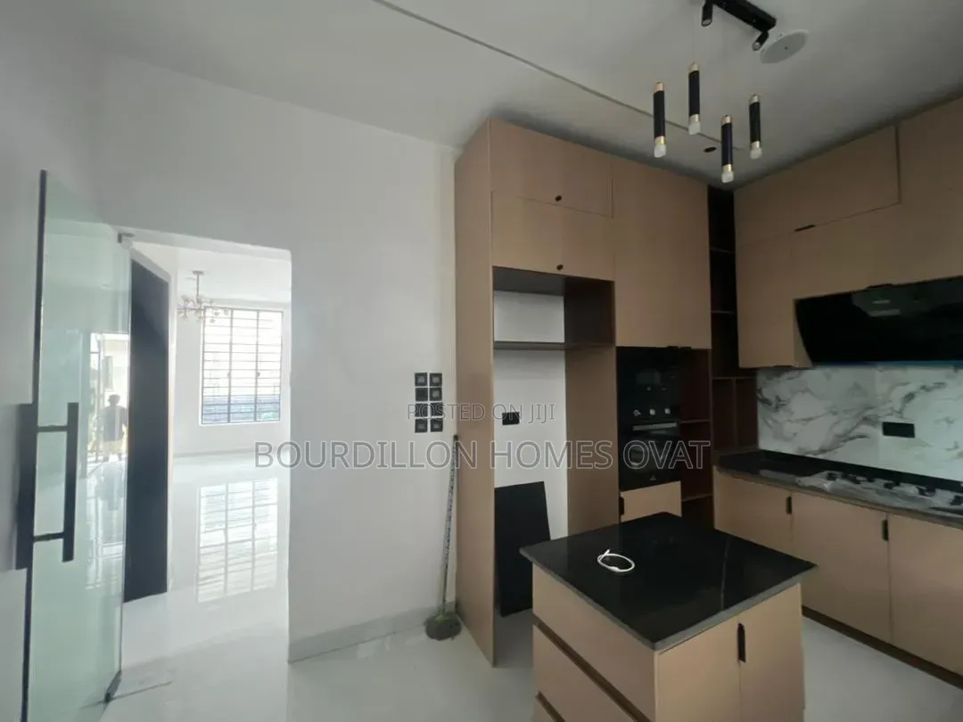 4bdrm Duplex in Lekki Palm City for sale in Lekki Expressway
