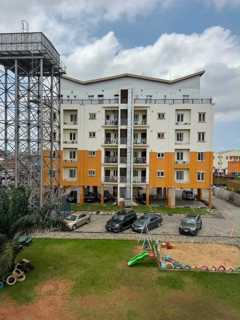 3bdrm Apartment in Yaba for sale in Yaba