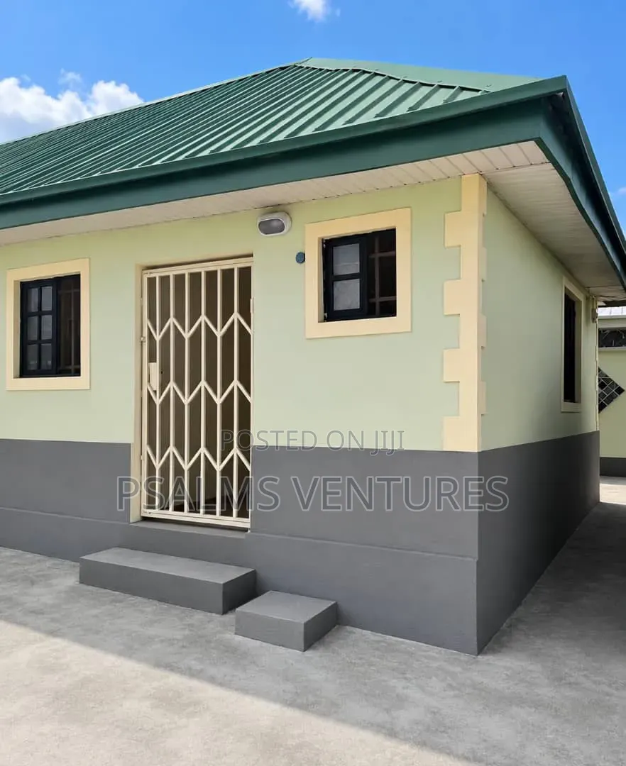 Furnished Studio Apartment in Ojota for rent in New Garage / Ojota