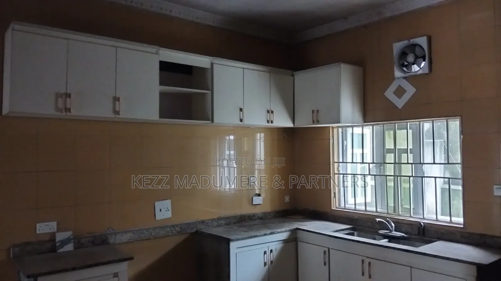 8bdrm Duplex in Stadium Road Port, New Layout for rent in New Layout