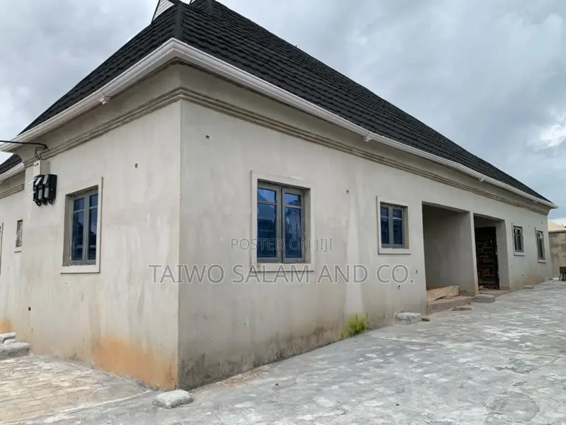 2bdrm Block of Flats in Ibadan North West for rent in Ibadan North West