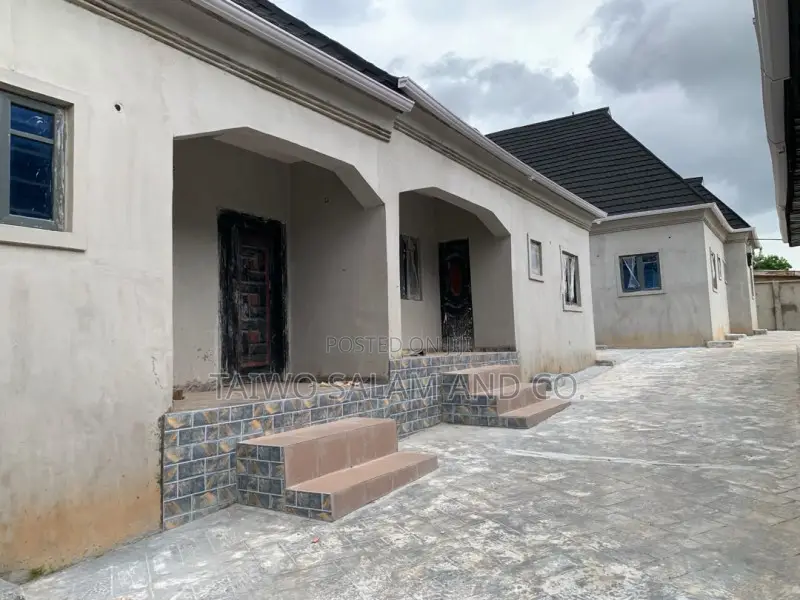 2bdrm Block of Flats in Ibadan North West for rent in Ibadan North West