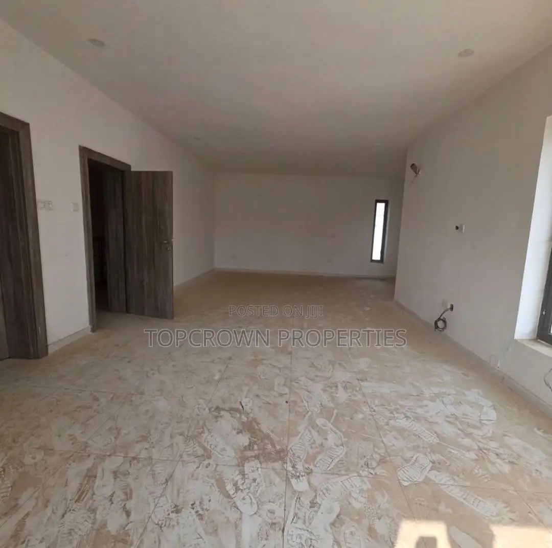 4bdrm Townhouse/Terrace in Kado for sale in Kado