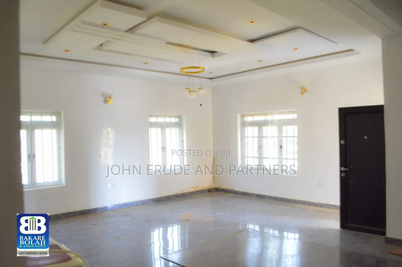 5bdrm Duplex in Seaman Estate, FHA for sale in FHA