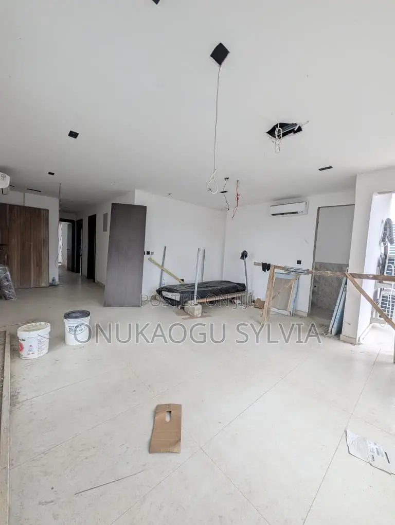 2bdrm Apartment in Maryam'S Court, Ademola Adetokunbo for sale in Ademola Adetokunbo
