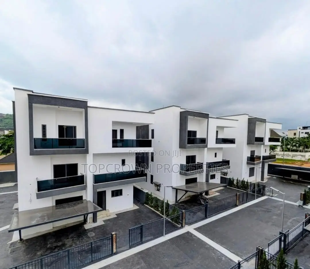 6bdrm Duplex in Katampe Extension for sale in Katampe Extension