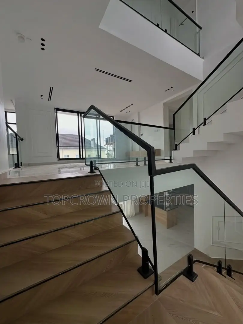 5bdrm Duplex in Apo Resettlement for sale in Apo Resettlement