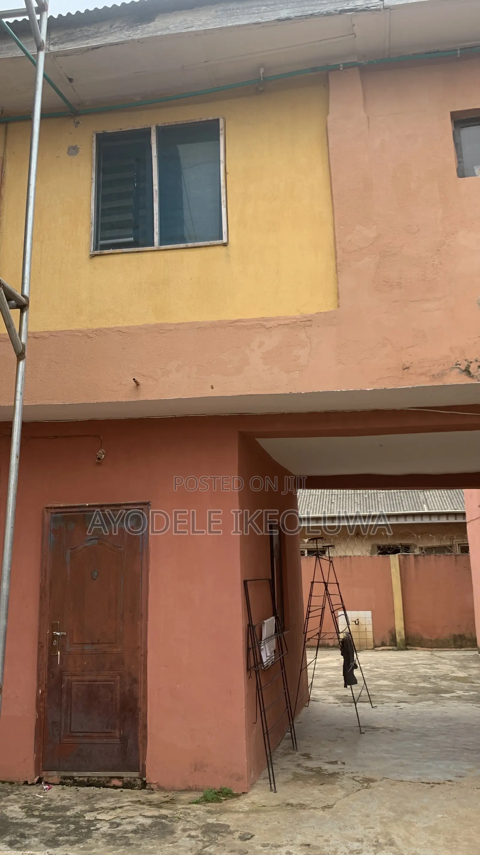 3bdrm Block of Flats in Agric Road, Igando / Ikotun/Igando for sale in Igando / Ikotun/Igando