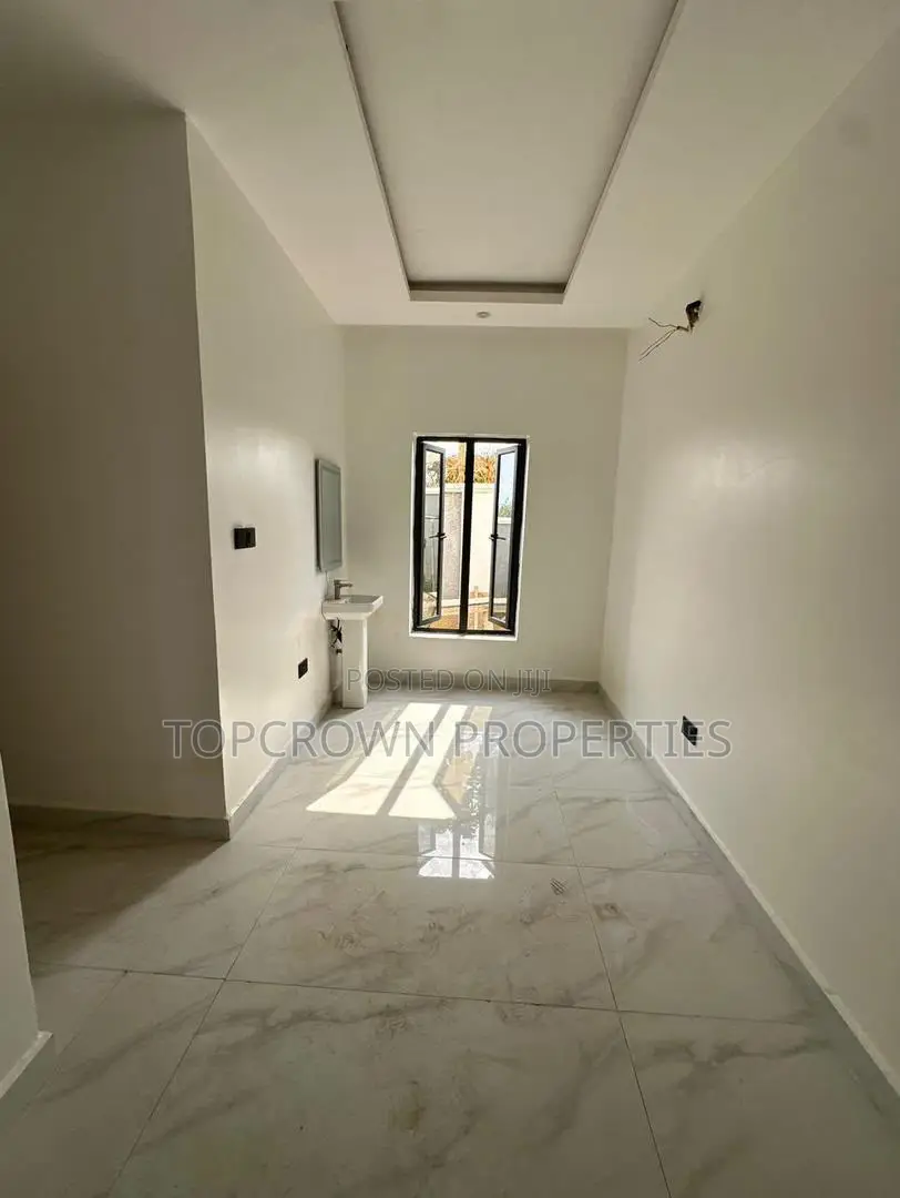 4bdrm Townhouse/Terrace in Kaura for sale in Kaura