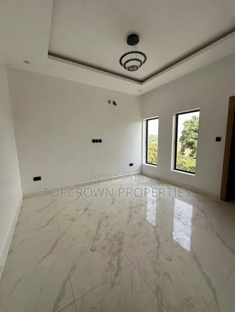 4bdrm Townhouse/Terrace in Kaura for sale in Kaura