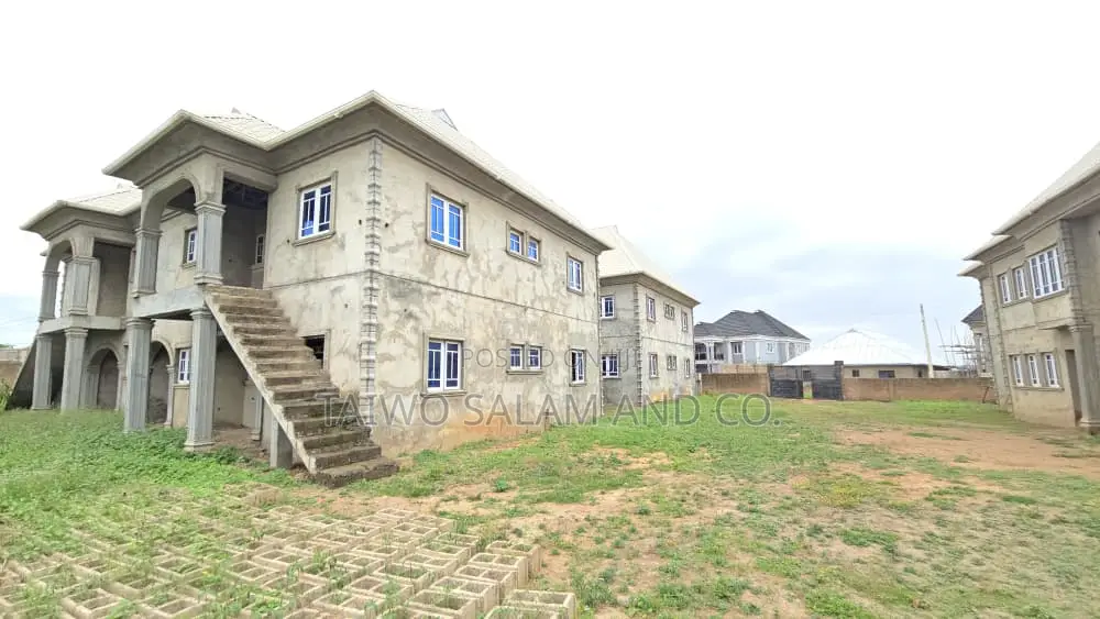 3bdrm Block of Flats in Oyo / Oyo for sale in Oyo / Oyo