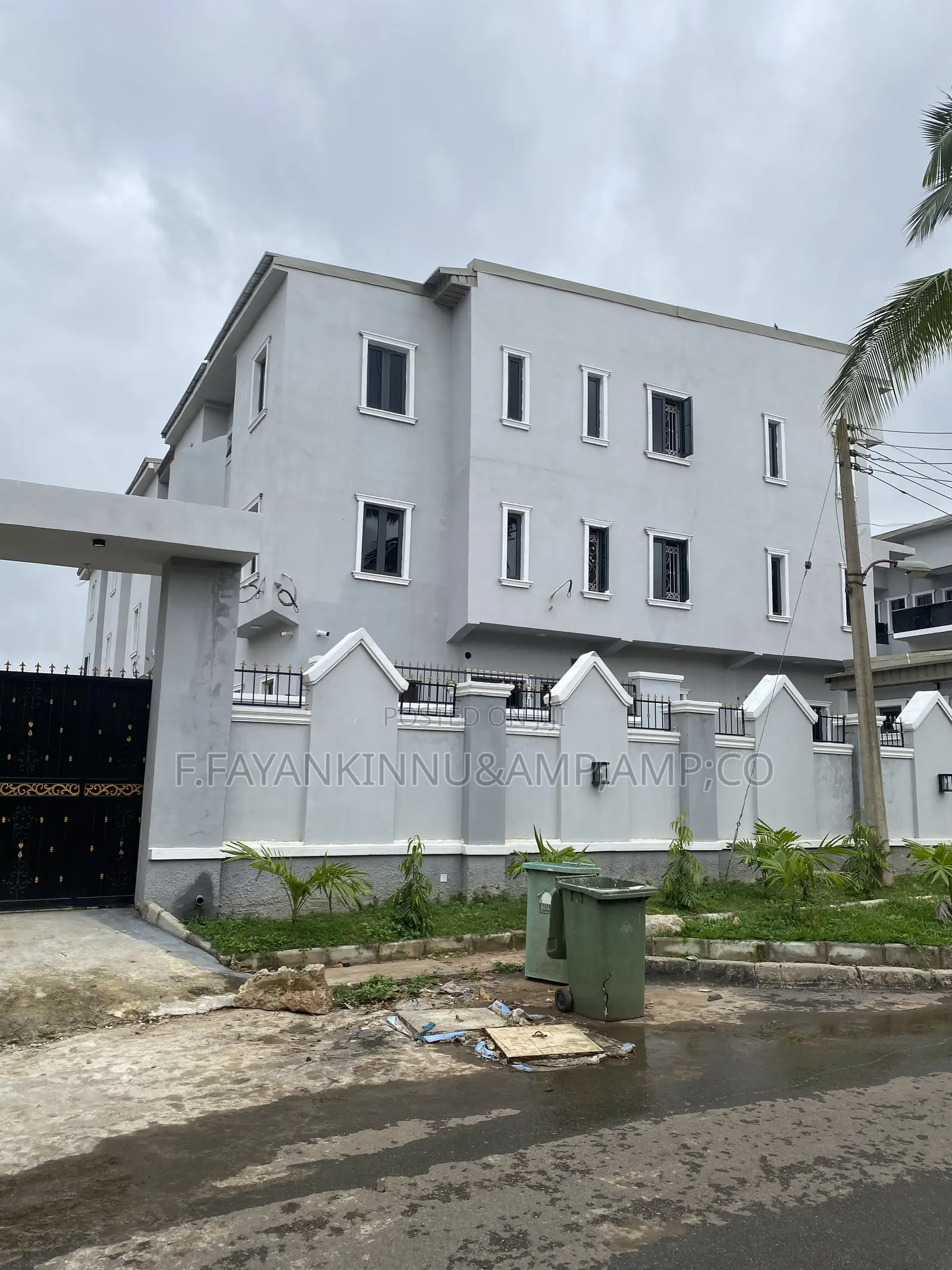4bdrm Duplex in Zone 3 / Wuse for sale in Zone 3 / Wuse