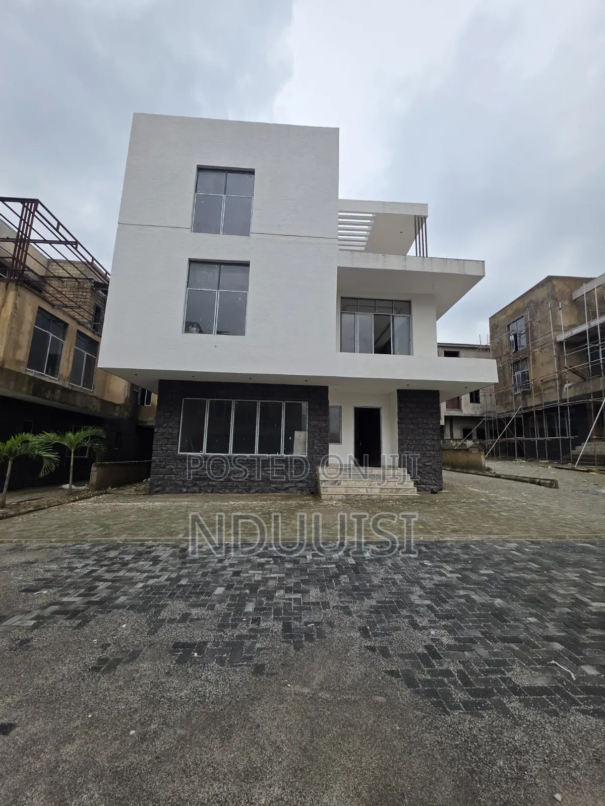 5bdrm Duplex in Wuye for sale in Wuye