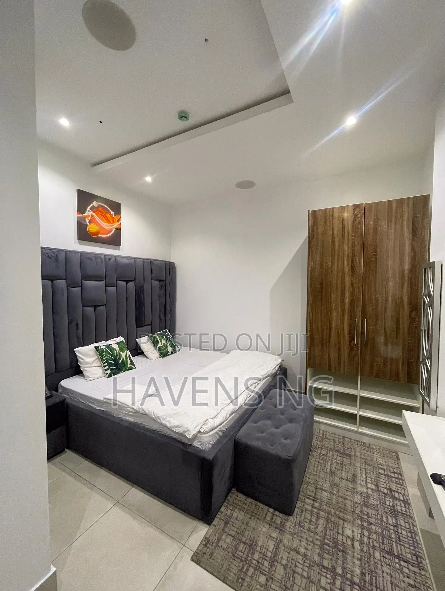 Contemporary 1-Bedroom Apartment Lekki in Lekki Phase 1