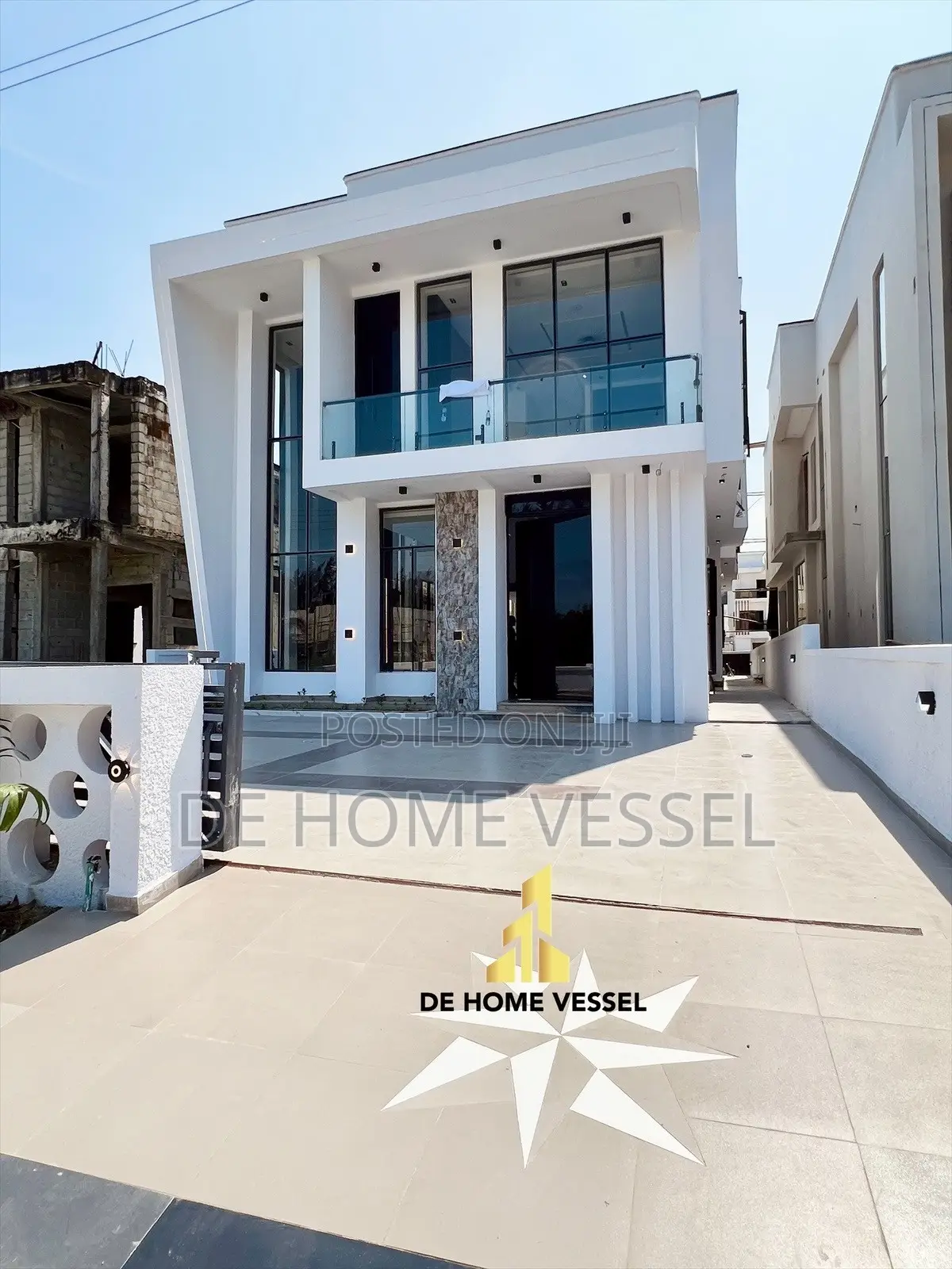 5bdrm Duplex in Ikota for sale in Ikota