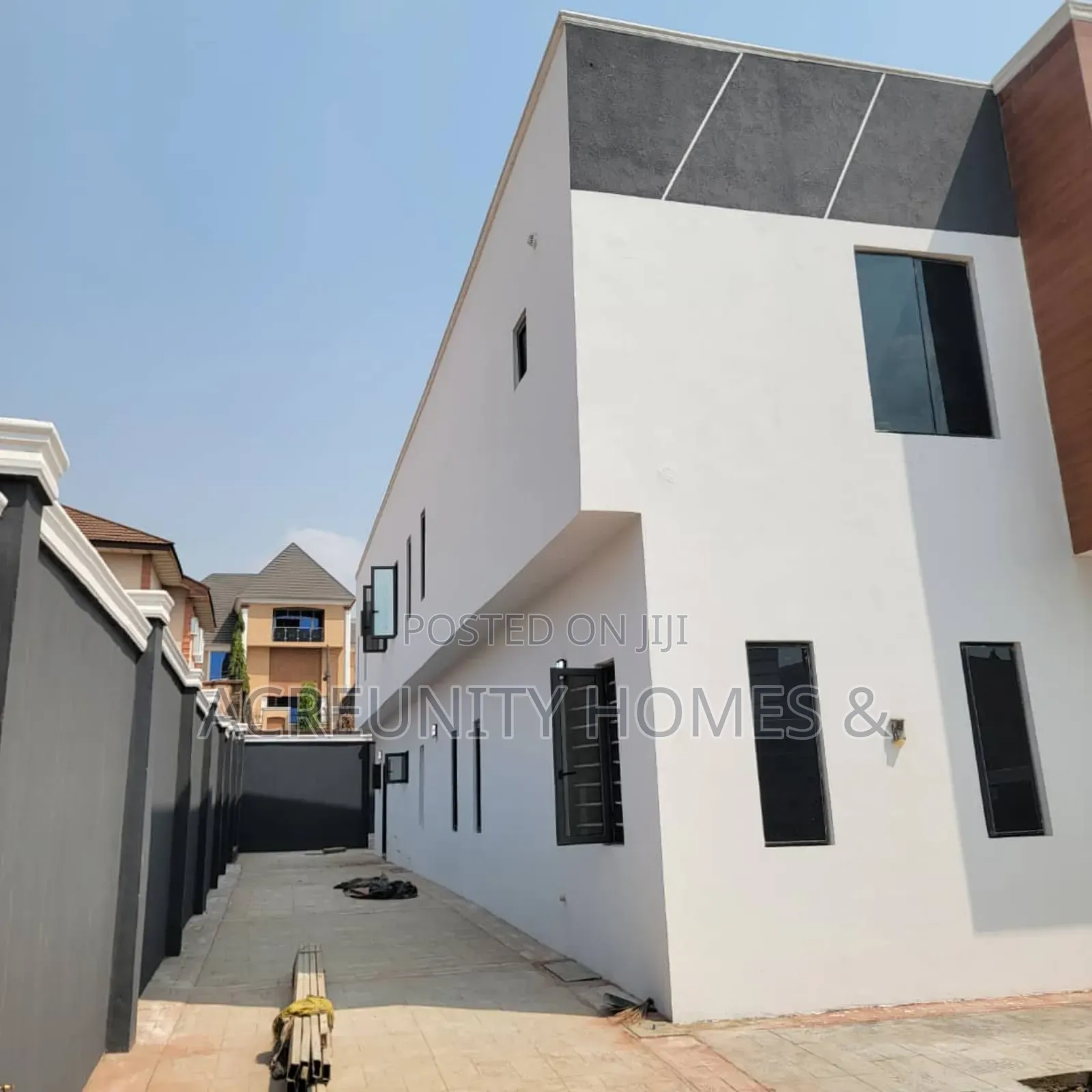 Furnished 5bdrm Duplex in Akobo for sale in Akobo