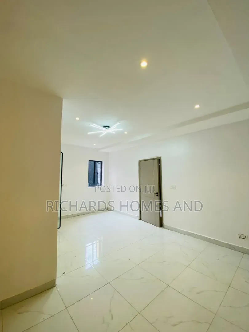 1bdrm Apartment in Lekki Phase 1 for sale in Lekki Phase 1