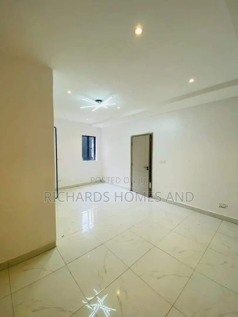 1bdrm Apartment in Lekki Phase 1 for sale in Lekki Phase 1