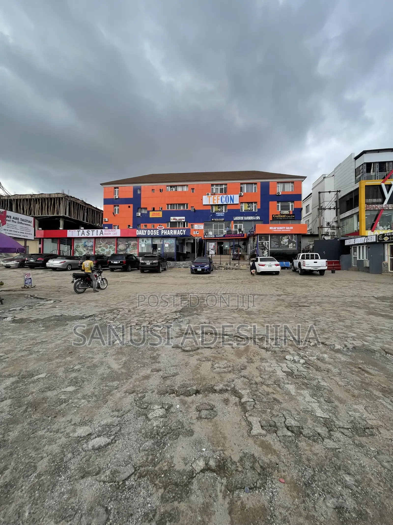 30 Shop,14 Bed Rooms Hotel,14 Selfcon Location Lokogoma Abuja in Lokogoma