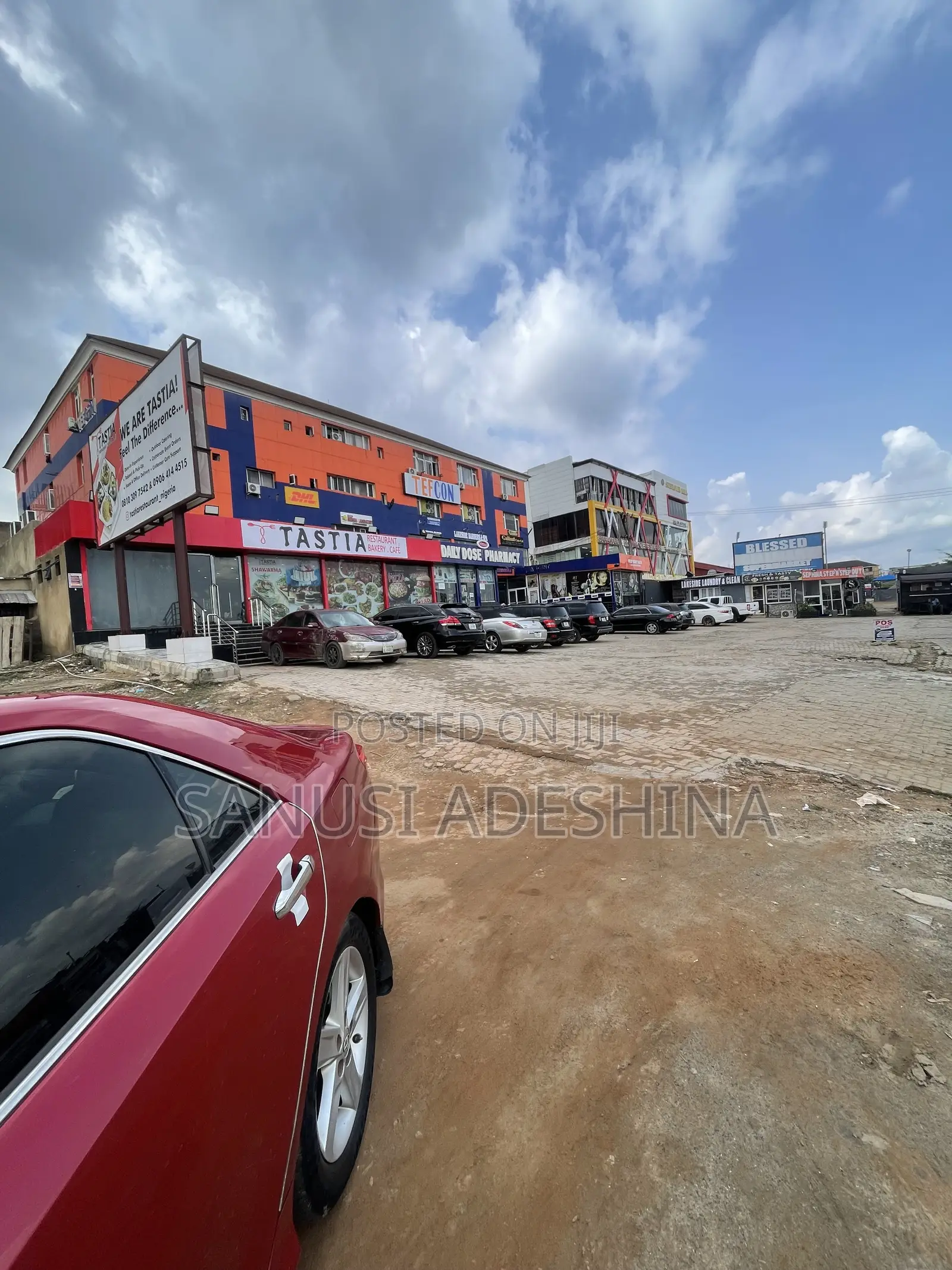 30 Shop,14 Bed Rooms Hotel,14 Selfcon Location Lokogoma Abuja in Lokogoma