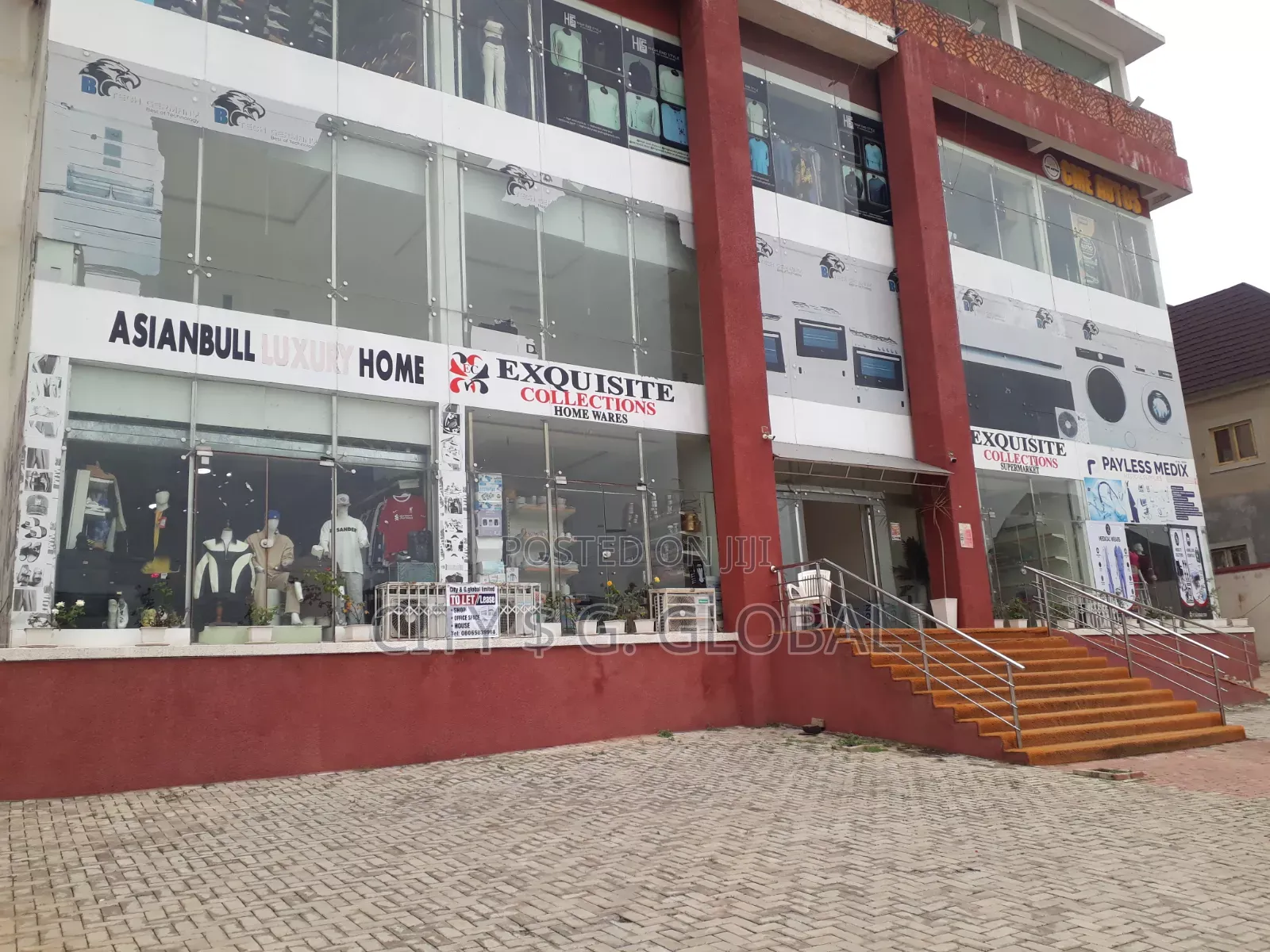 A Showroom/ Shop/Office Space in Life Camp