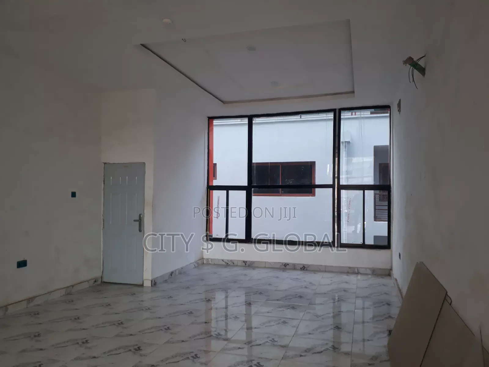 A Showroom/ Shop/Office Space in Life Camp