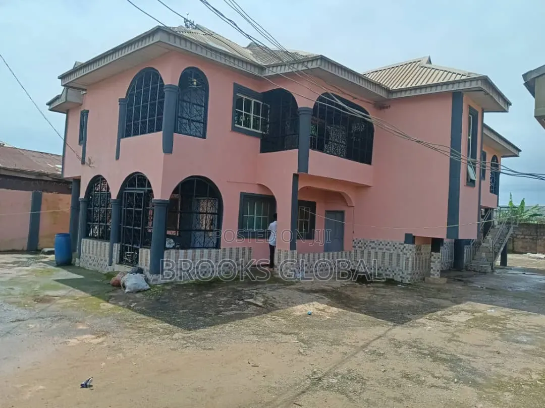 3bdrm Block of Flats in Benin City for sale in Benin City
