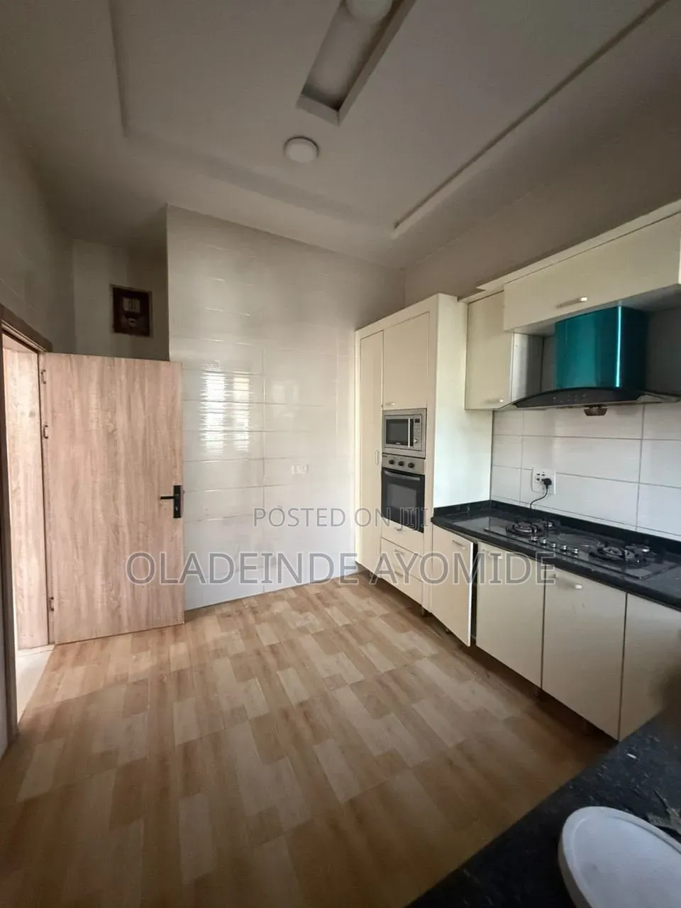Mini Flat in Ikota Villa for rent in Ikota