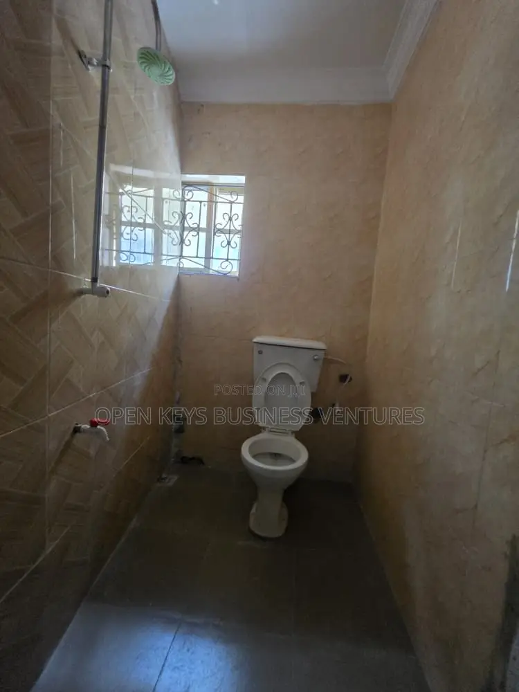 2bdrm Block of Flats in Gbopa, Ologuneru for sale in Ologuneru
