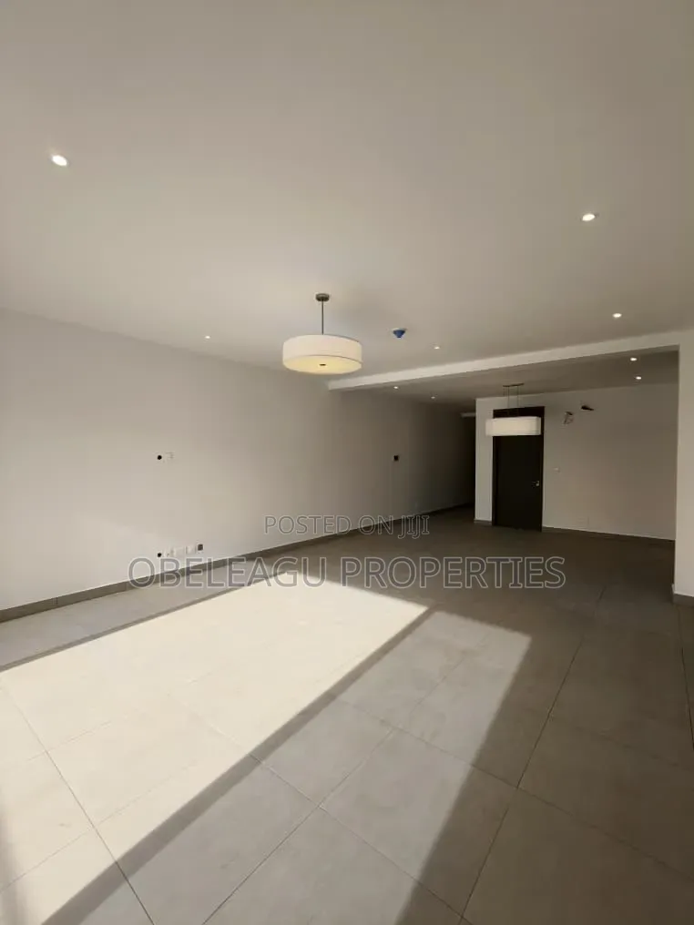 2bdrm Block of Flats in Lekki 1 for rent in Lekki Phase 1