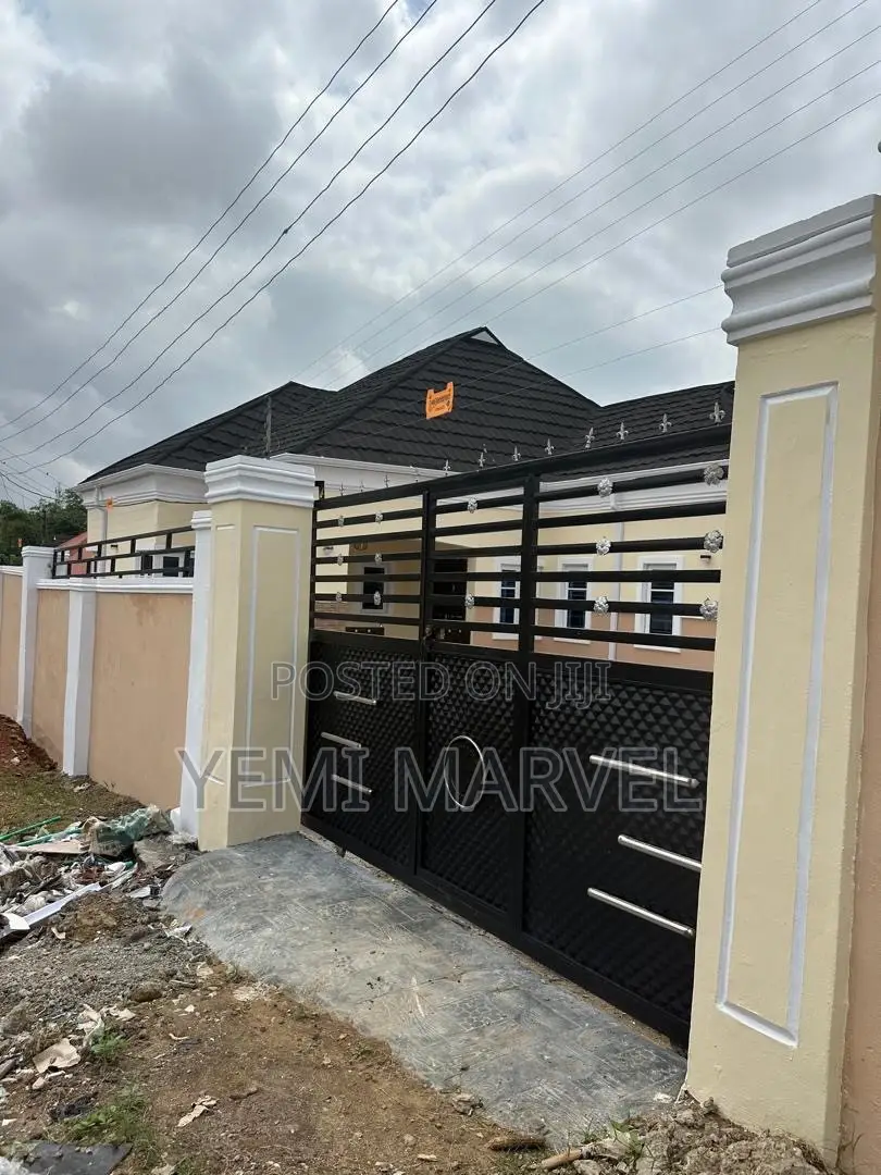 3bdrm Bungalow in Alaaka Elebu, Akala for sale in Akala Express