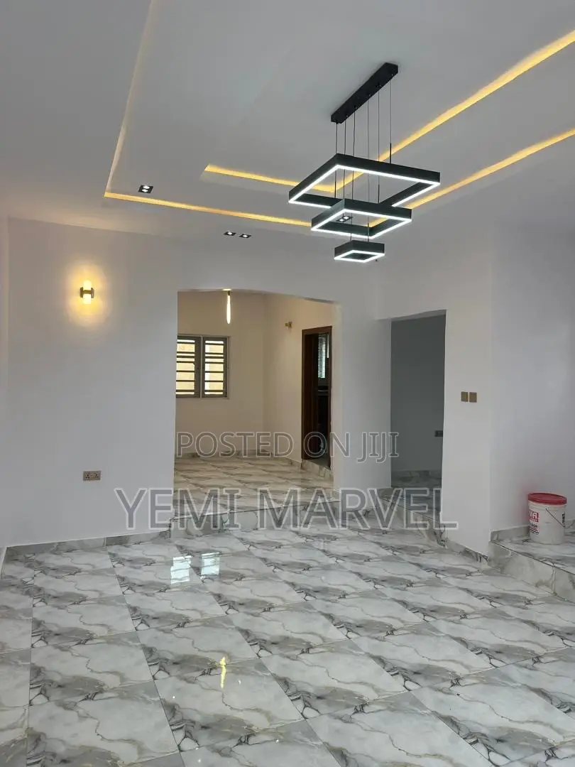 3bdrm Bungalow in Alaaka Elebu, Akala for sale in Akala Express