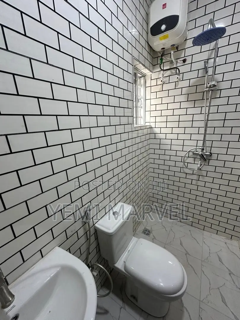 3bdrm Bungalow in Alaaka Elebu, Akala for sale in Akala Express