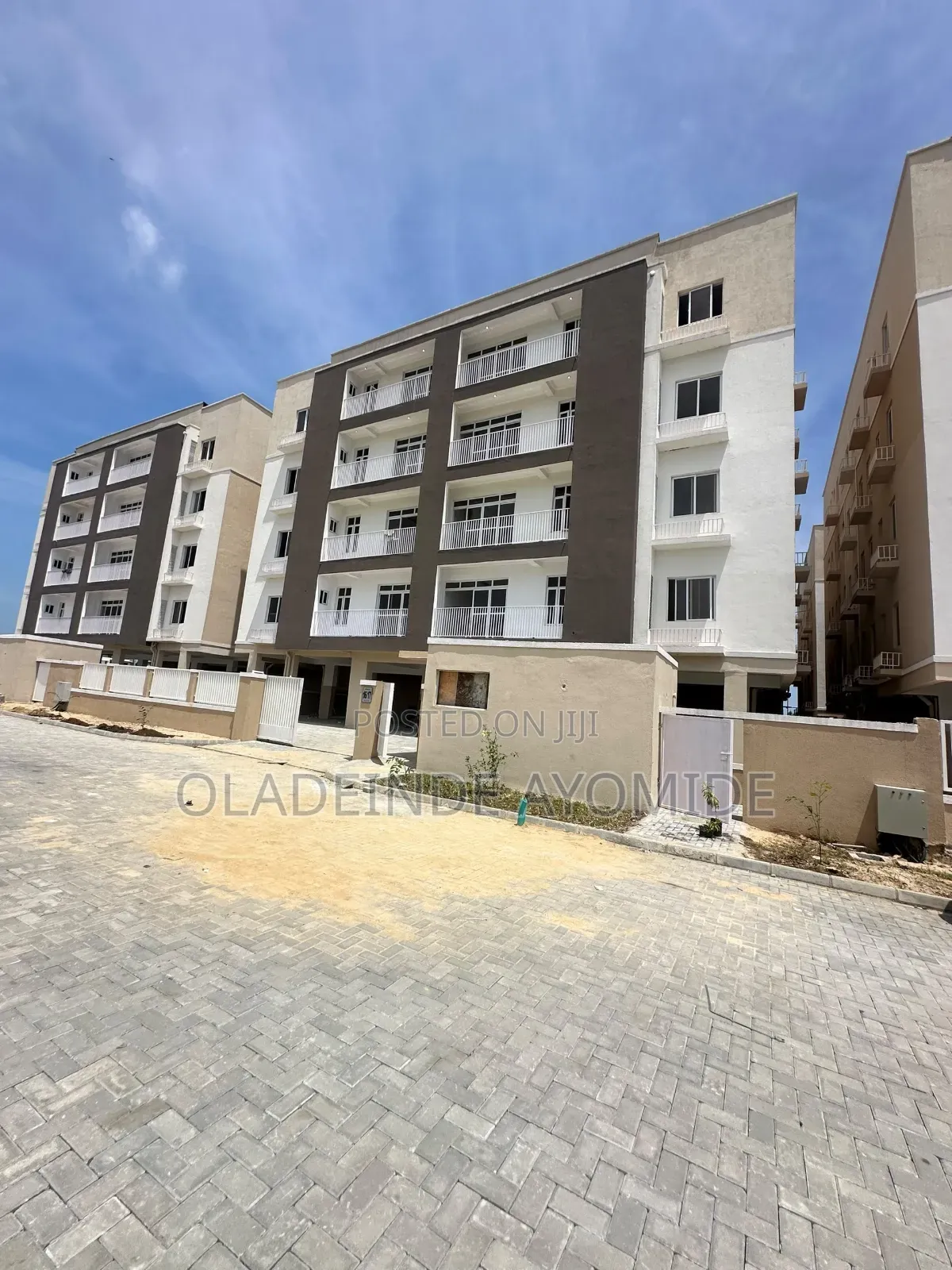 2bdrm Apartment in Osapa Lekki for sale in Osapa london
