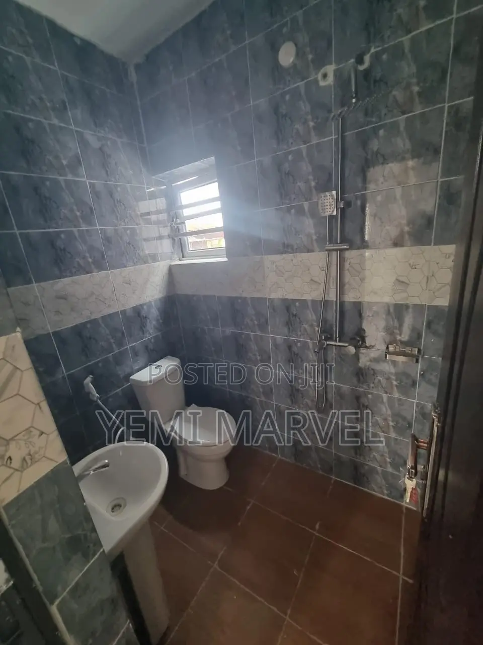 1bdrm Block of Flats in Ilupeju Estate, for rent in Akala Express