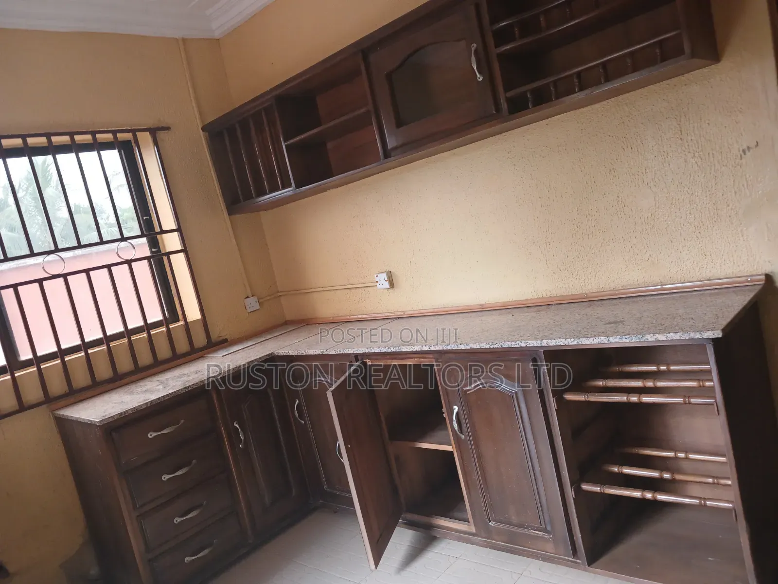 2bdrm Bungalow in Akobo for rent in Akobo