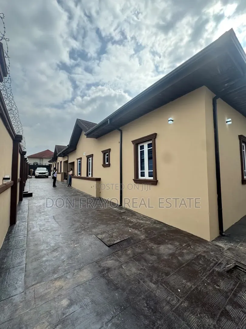 3bdrm Apartment in Akala Estate, Akobo for rent in Akobo