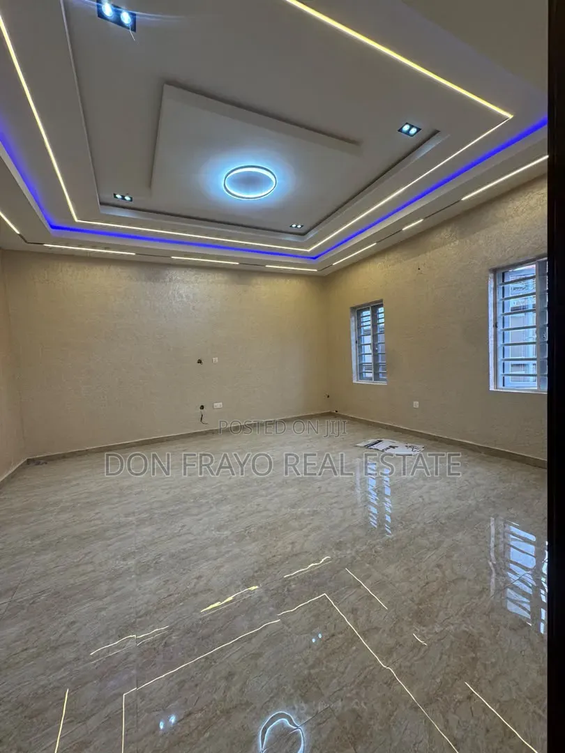 3bdrm Apartment in Akala Estate, Akobo for rent in Akobo