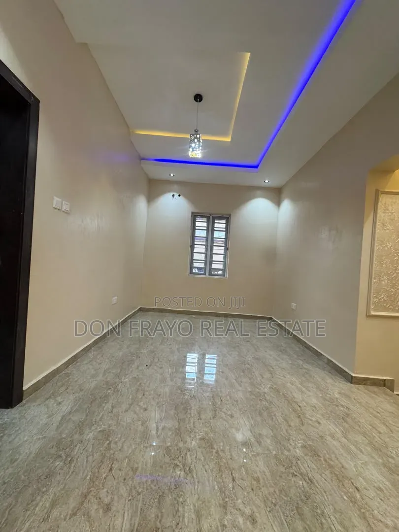3bdrm Apartment in Akala Estate, Akobo for rent in Akobo