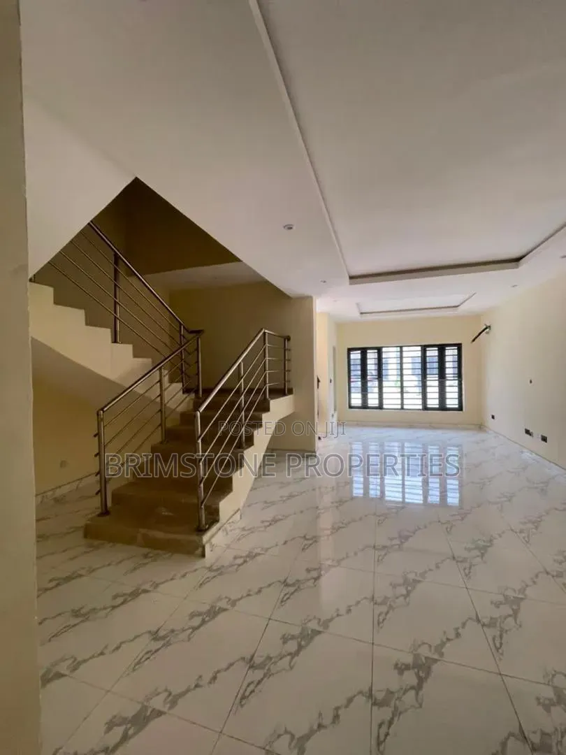 Furnished 2bdrm Duplex in Ogombo for rent in Ogombo