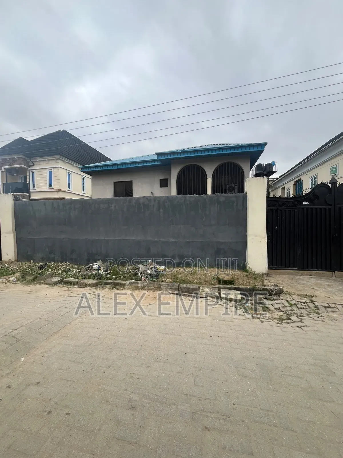 3bdrm Block of Flats in Ago Palace for sale in Ago Palace
