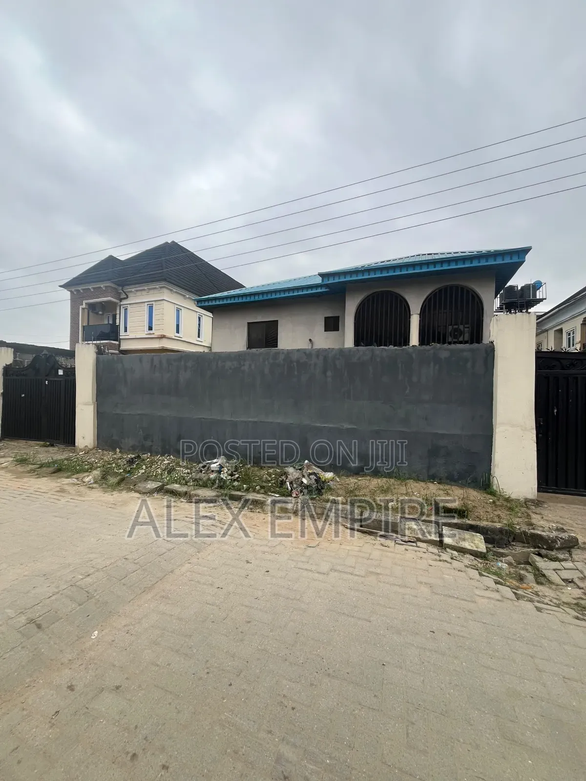 3bdrm Block of Flats in Ago Palace for sale in Ago Palace