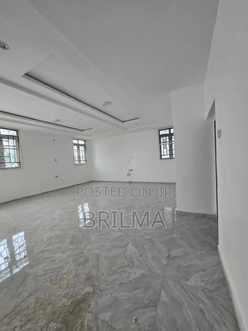 Spacious 3 Room Office Space in Kado for Rent in Kado