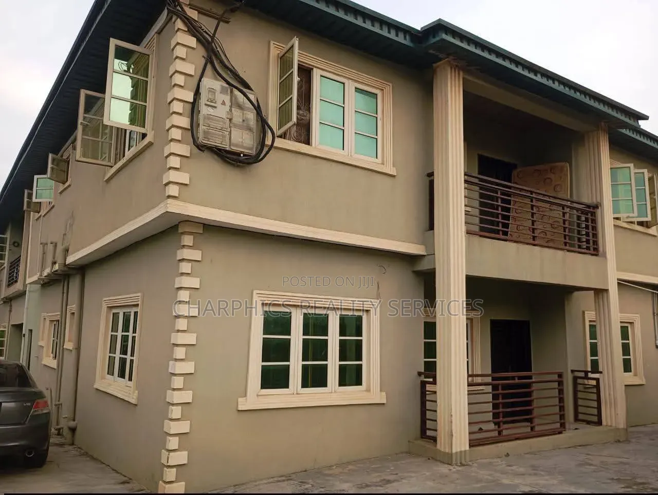 5bdrm Block of Flats in Agric for sale in Agric